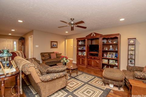 2938 Falcon Ct, Benton, AR 72015 photo 8