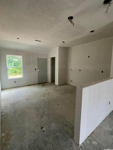 1981 Milburn Dr, Benton, AR 72015 photo 4