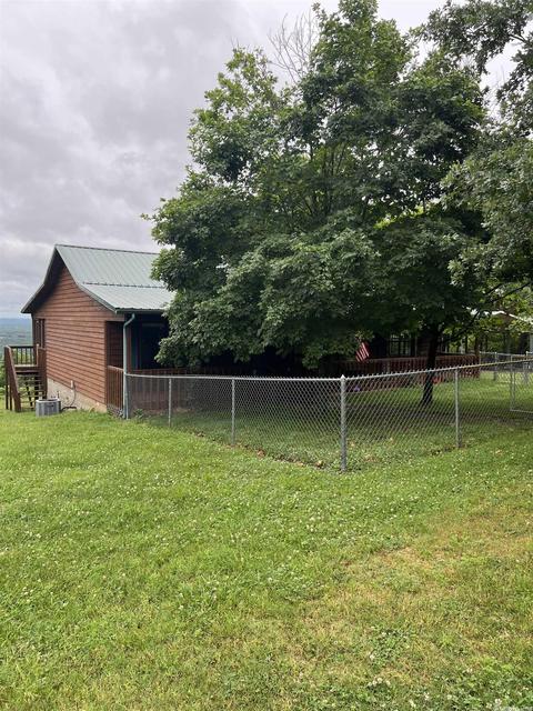 1300 Harness, Mountain View, AR 72560 photo 3