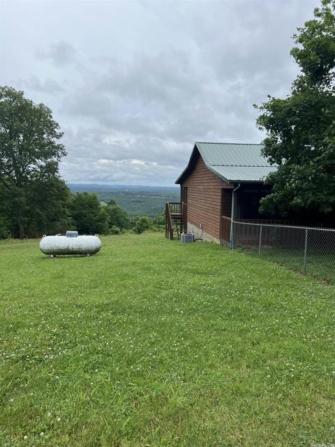 1300 Harness, Mountain View, AR 72560 photo 4