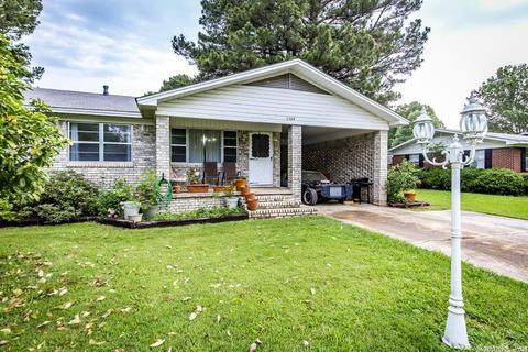 1504 W Iowa, Beebe, AR 72012 photo 3