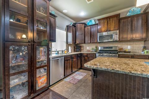 1300 Bobali Gdn, Conway, AR 72034 photo 4