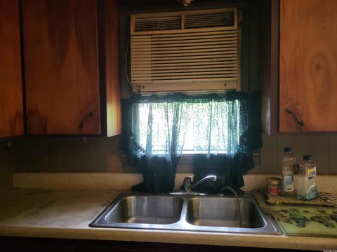 674 6th St, Waldron, AR 72958 photo 5