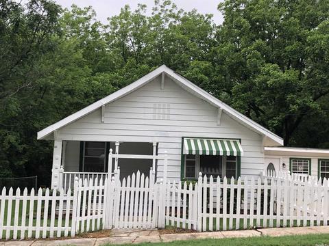 409 S Third St, Benton, AR 72019 photo 1