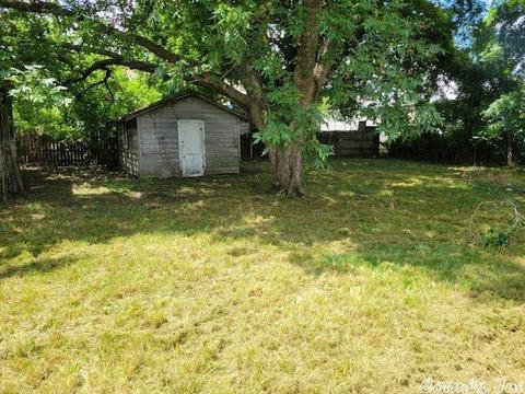 218 S Laurel St, Pine Bluff, AR 71601 photo 3