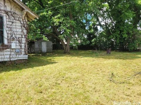 218 S Laurel St, Pine Bluff, AR 71601 photo 2