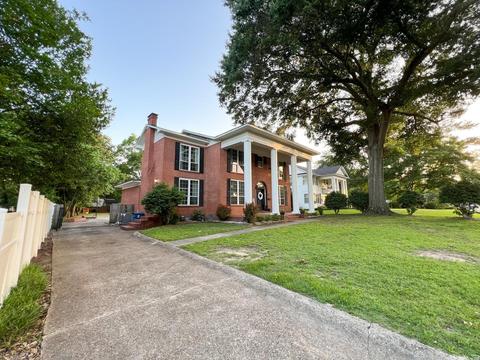 729 Pine Bluff St, Malvern, AR 72104 photo 2