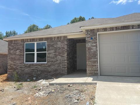 1045 Okeefe Ave, Conway, AR 72032 photo 1