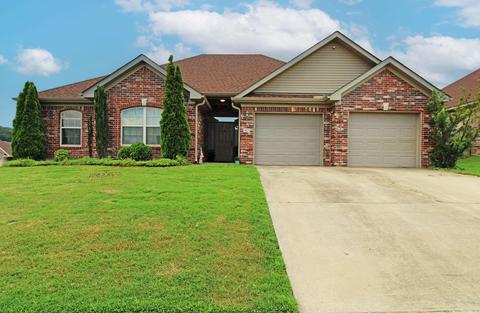 3023 Denise Dr, Benton, AR 72015 photo 1