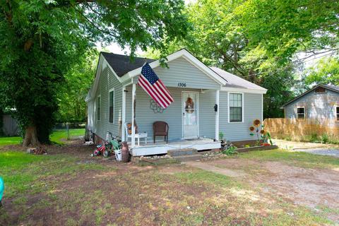 1306 W Maple St, Benton, AR 72015 photo 1