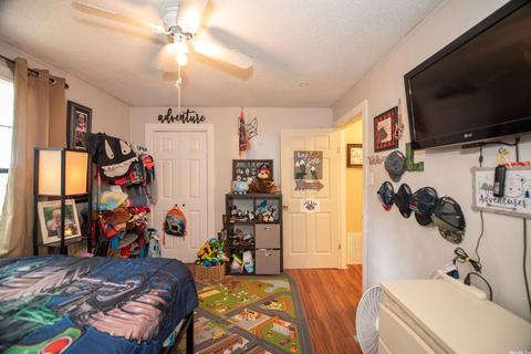 1306 W Maple St, Benton, AR 72015 photo 9