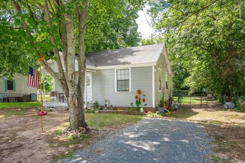 1306 W Maple St, Benton, AR 72015 photo 2
