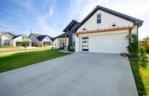 1730 Hobbiton Cir, Conway, AR 72032 photo 4
