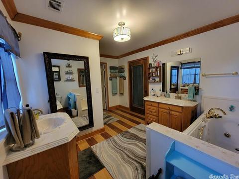 2300 E Main St, Mountain View, AR 72560 photo 32