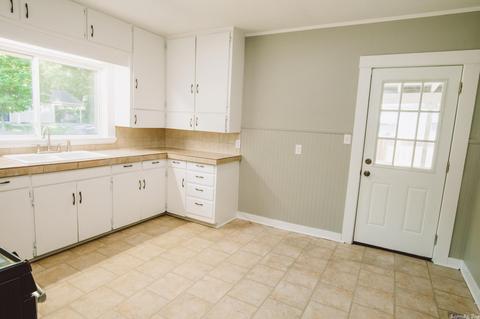703 Sunset Dr, Benton, AR 72015 photo 9
