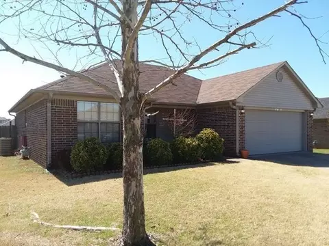 1675 Rachel, Conway, AR 72032 photo 1
