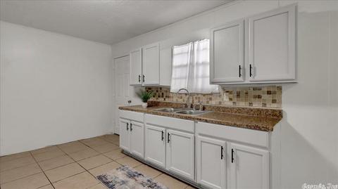 4510 W 17th St, Pine Bluff, AR 71603 photo 8
