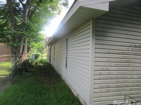 2015 W Reed Ave, Pine Bluff, AR 71601 photo 4