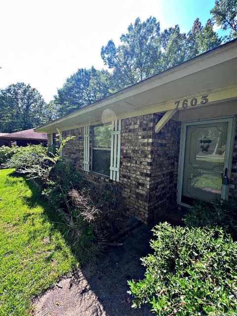 7603 S Pinewood Dr, Pine Bluff, AR 71603 photo 4