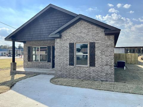 103 Larrison, Monette, AR 72447 photo 3