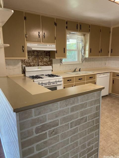 1109 N Holly, Beebe, AR 72012 photo 3
