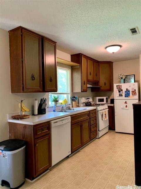2533 Lakeside Dr, Benton, AR 72019 photo 3