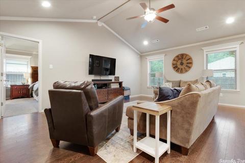 1102 Crossing Loop, Bryant, AR 72022 photo 5
