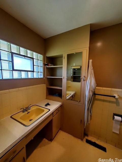 1804 W 31st Ave, Pine Bluff, AR 71603 photo 11