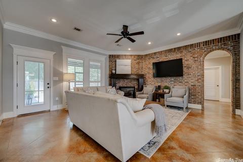 5160 Trinity Xing, Conway, AR 72034 photo 2