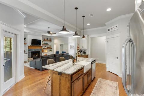 2124 Avondale Dr, Benton, AR 72019 photo 10