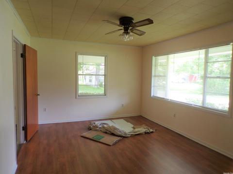 103 Allis St, Warren, AR 71671 photo 5