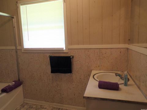 103 Allis St, Warren, AR 71671 photo 14