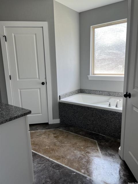 225 Iris St, Haskell, AR 72015 photo 6