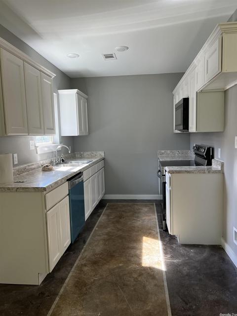 225 Iris St, Haskell, AR 72015 photo 4