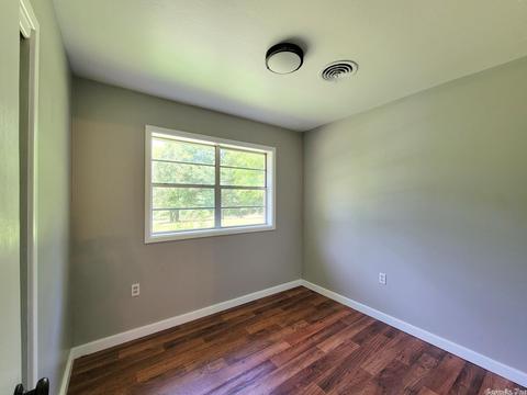 401 Avon Rd, De Queen, AR 71832 photo 5