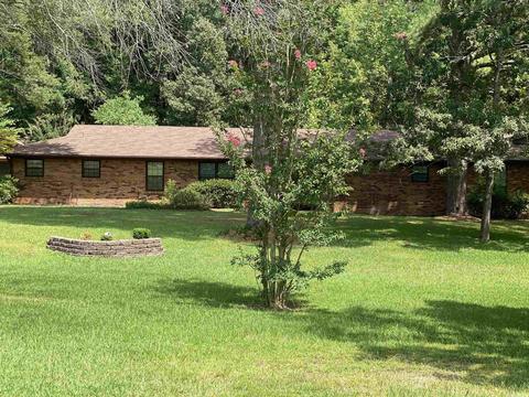 5605 E Greensward Dr, Pine Bluff, AR 71603 photo 1