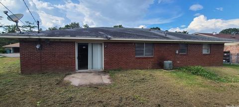 1902 Collegiate Cir, Pine Bluff, AR 71601 photo 3