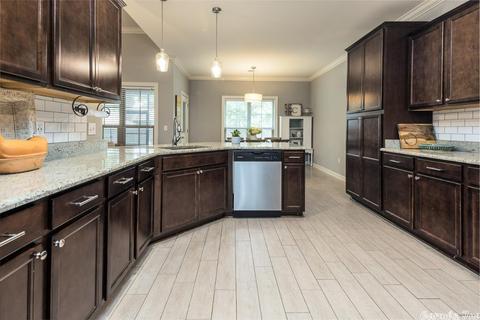 506 Rustling Oaks Cv, Marion, AR 72364 photo 4