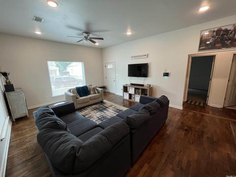 2006 E 8th Ave, Pine Bluff, AR 71601 photo 5