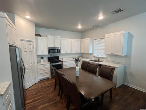 2006 E 8th Ave, Pine Bluff, AR 71601 photo 4