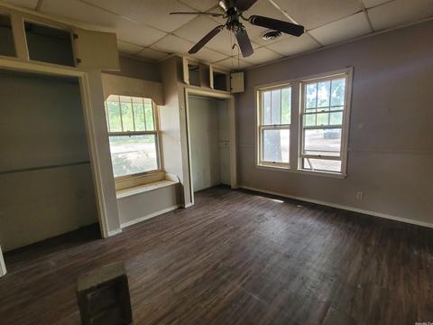 521 N Ninth St, De Queen, AR 71832 photo 2