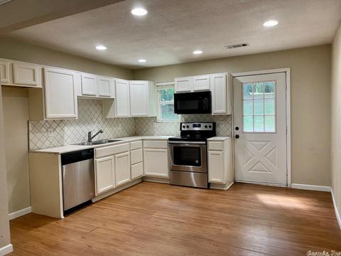702 Sunset Dr, Benton, AR 72015 photo 4