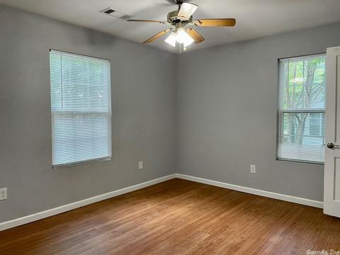 702 Sunset Dr, Benton, AR 72015 photo 9
