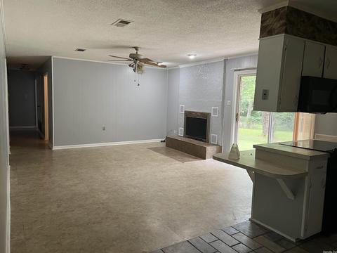 8002 S Pinewood Dr, Pine Bluff, AR 71603 photo 5