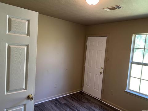 295 S Ash, Conway, AR 72034 photo 7