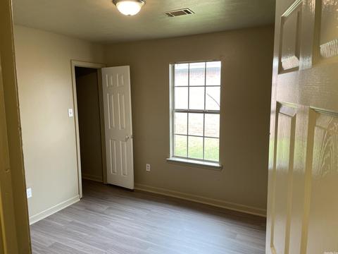 295 S Ash, Conway, AR 72034 photo 14