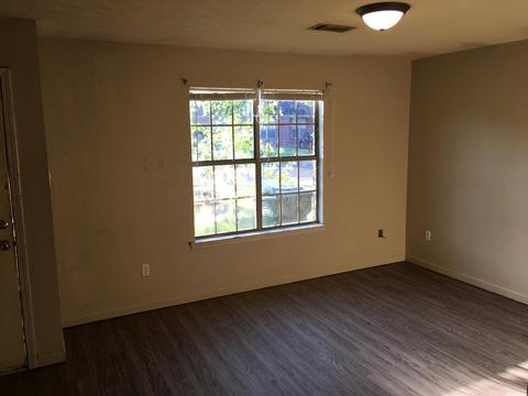285 S Ash, Conway, AR 72034 photo 4