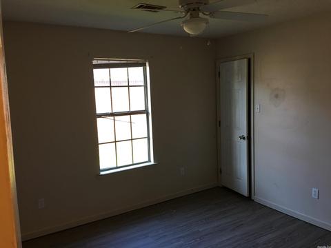 285 S Ash, Conway, AR 72034 photo 9