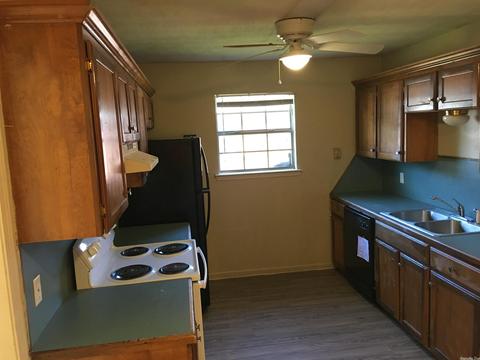 285 S Ash, Conway, AR 72034 photo 5