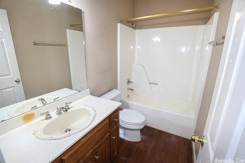 2406 Oakbrook, Benton, AR 72015 photo 27